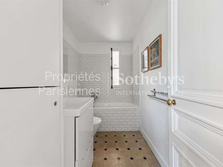 Appartement Paris 7e - 2 chambres - 76m²