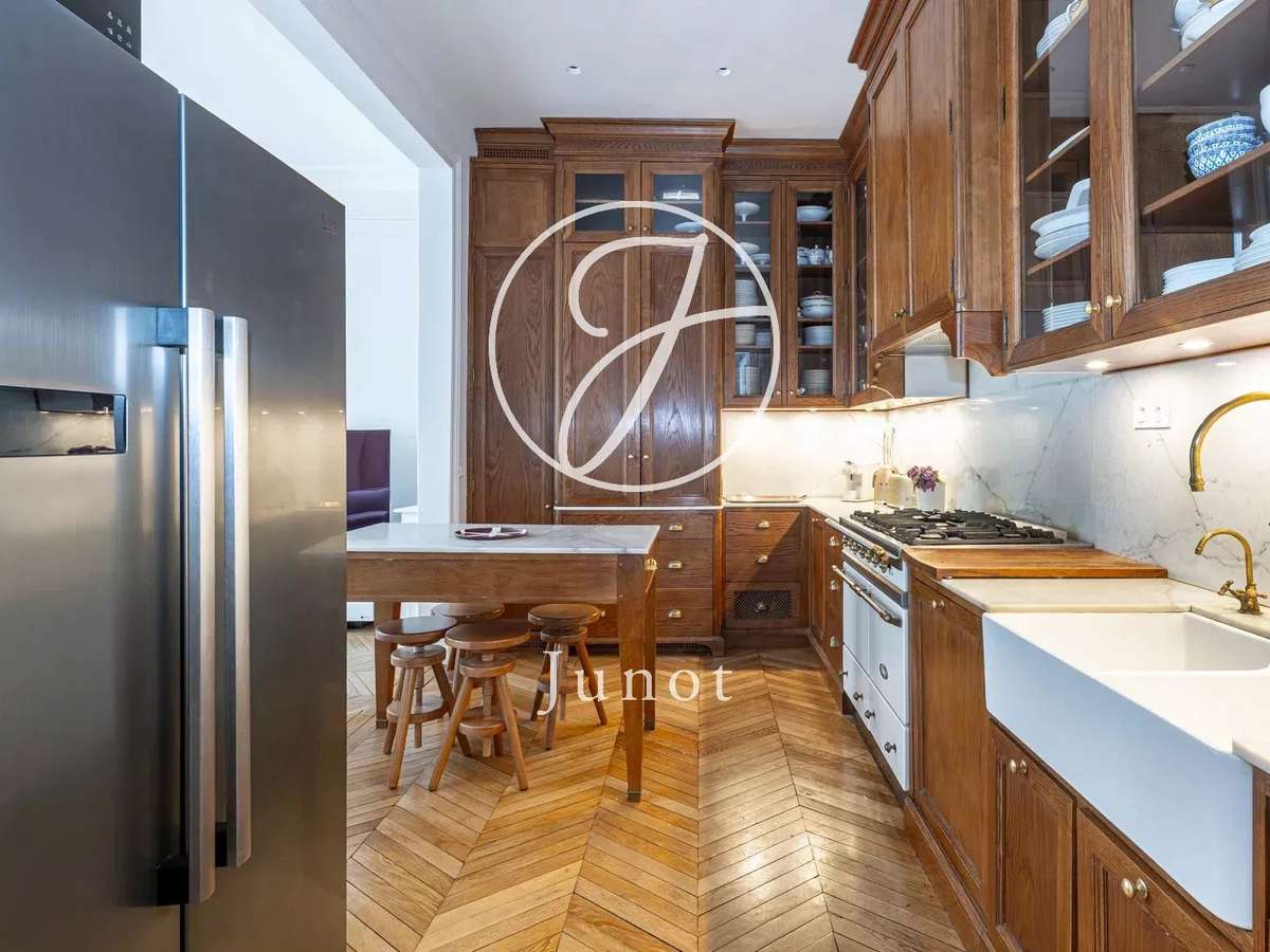 Apartment Paris 7e