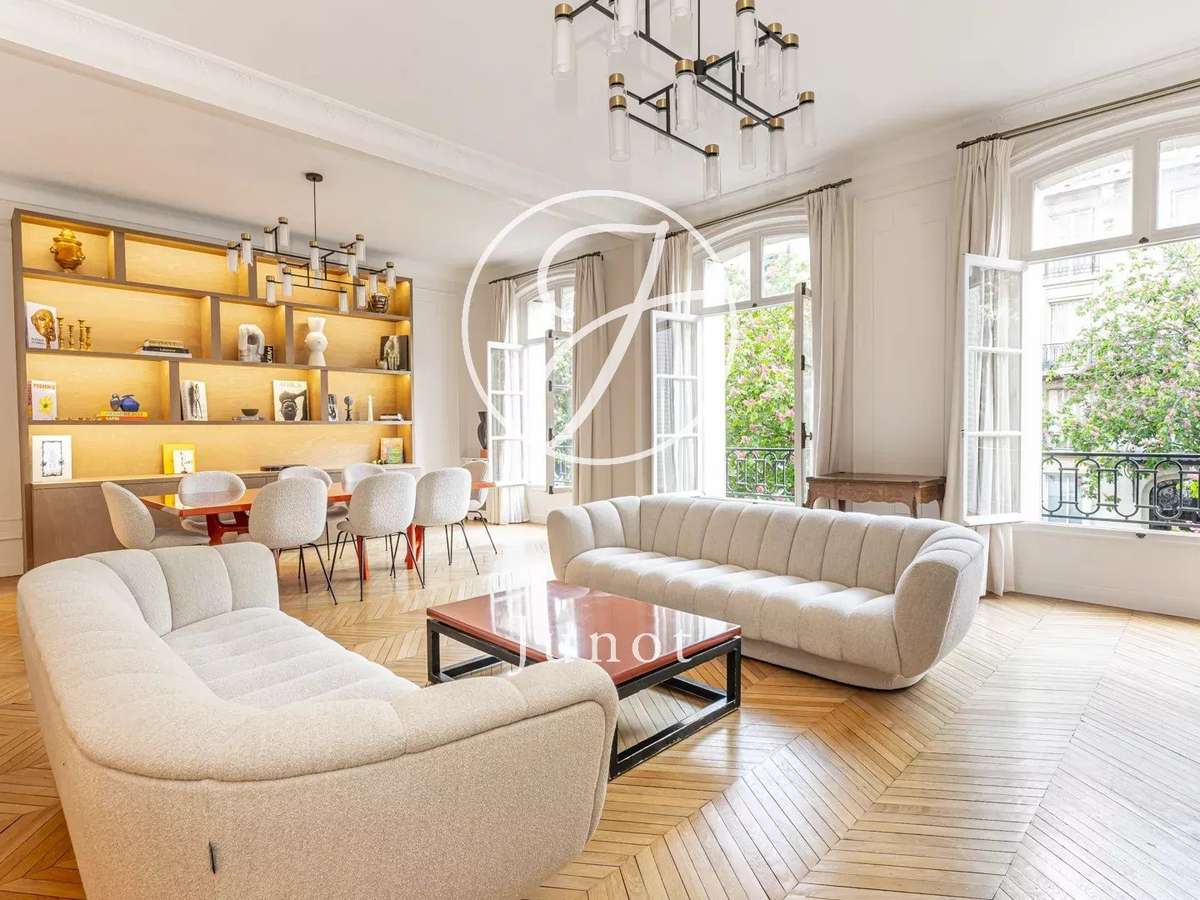 Apartment Paris 7e