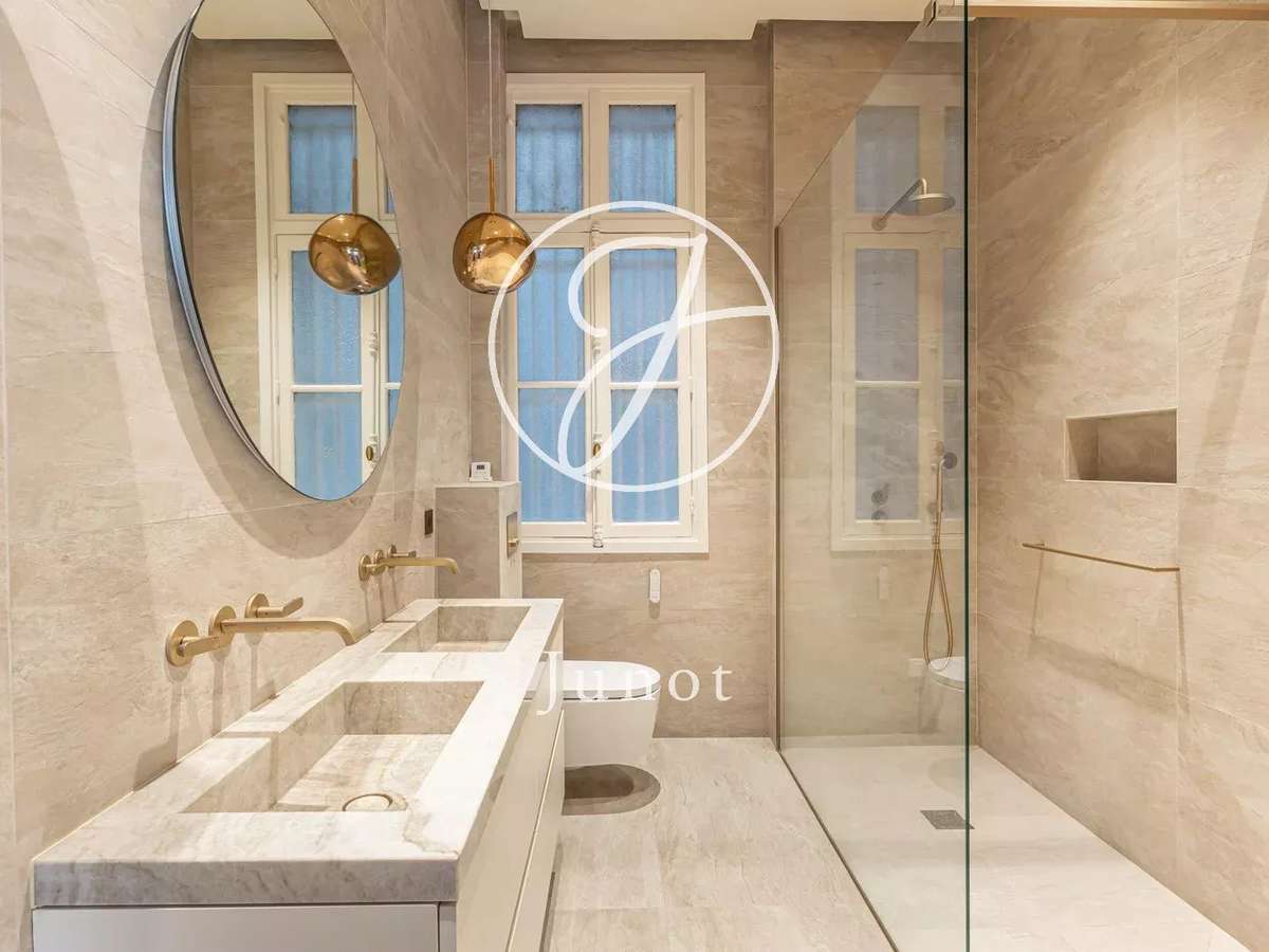 Apartment Paris 7e