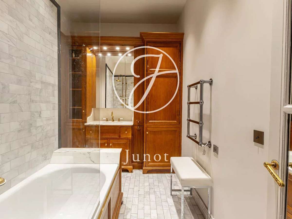 Apartment Paris 7e