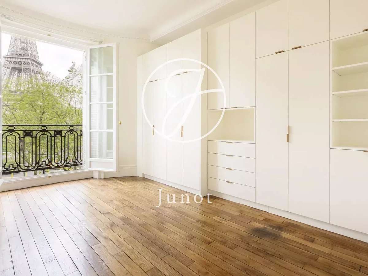 Apartment Paris 7e