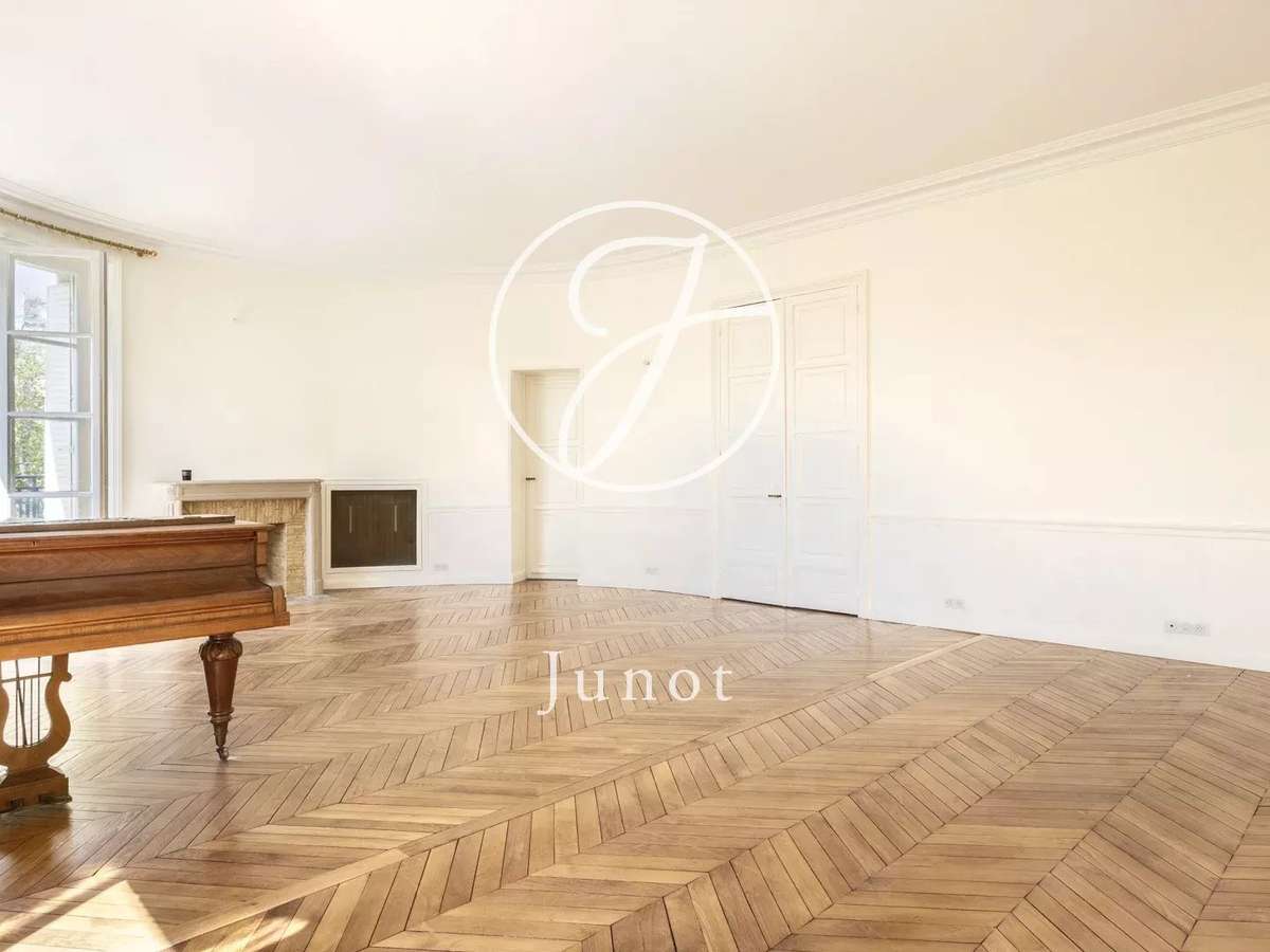 Apartment Paris 7e