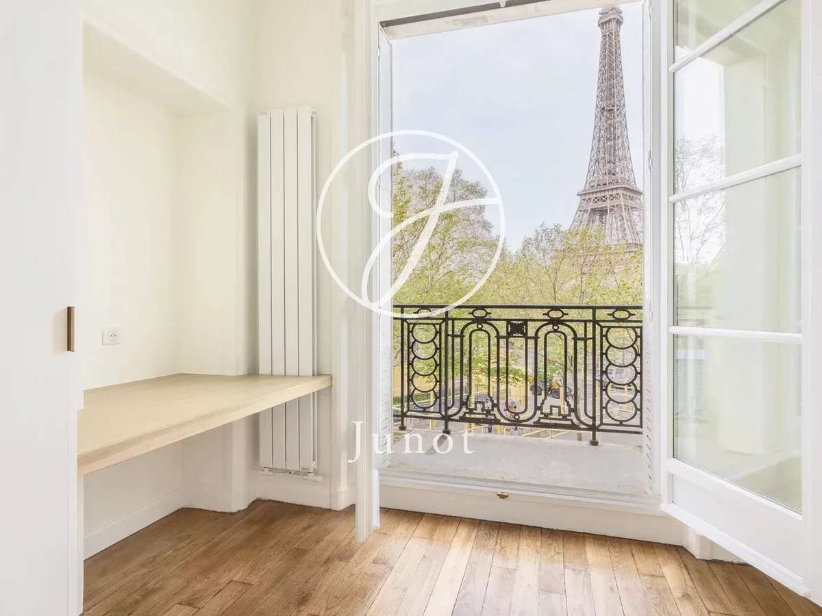 Apartment Paris 7e