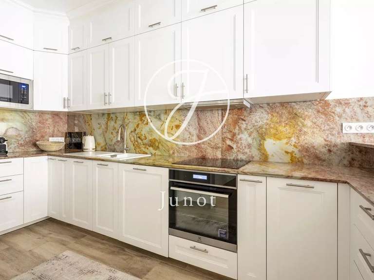 Apartment Paris 7e - 5 bedrooms - 200m²