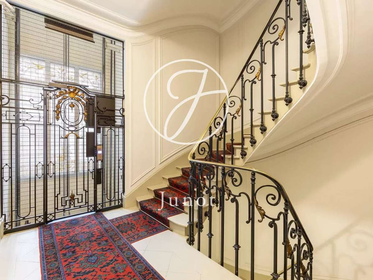 Apartment Paris 7e
