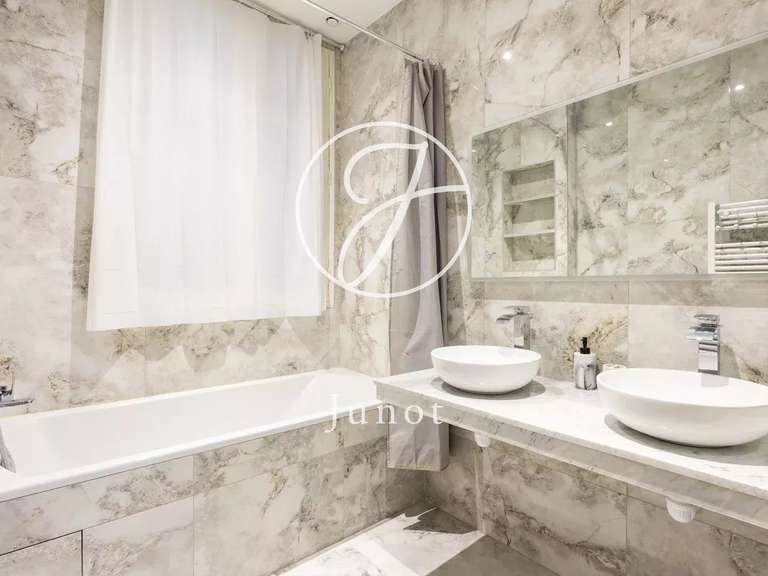 Apartment Paris 7e - 5 bedrooms - 200m²