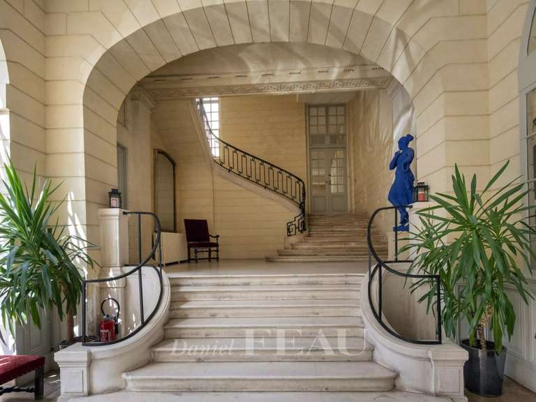 Appartement Paris 7e - 2 chambres - 92m²