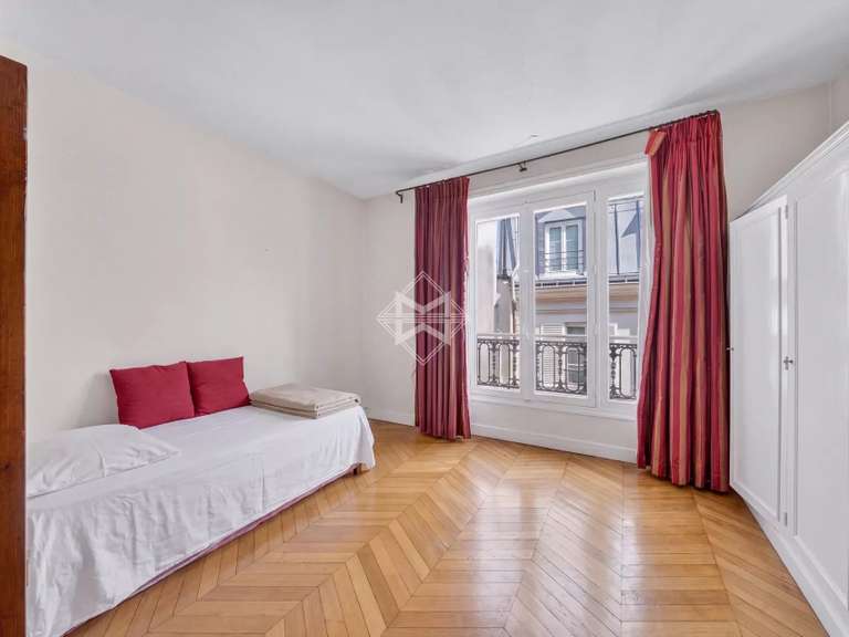 Appartement Paris 7e - 5 chambres - 176m²