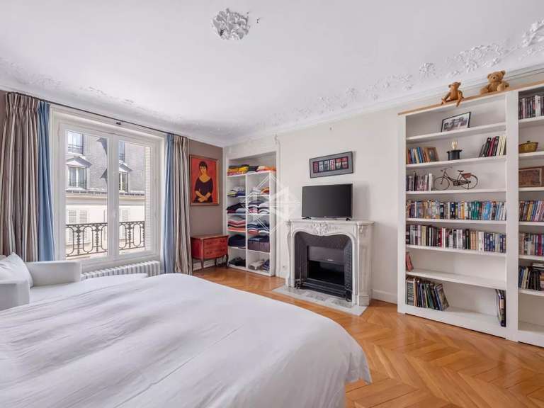 Appartement Paris 7e - 5 chambres - 176m²