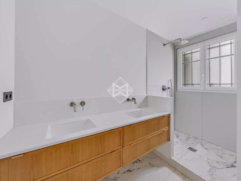 Appartement Paris 7e - 2 chambres - 89m²