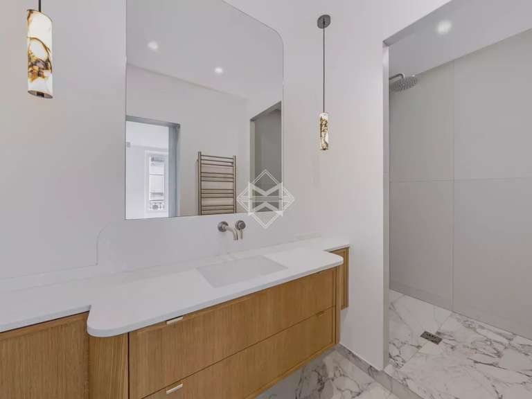 Appartement Paris 7e - 2 chambres - 89m²
