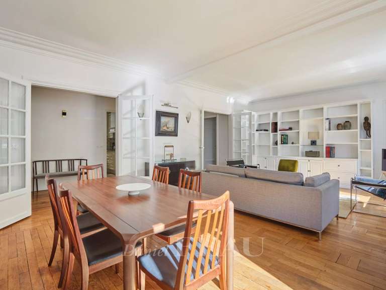 Appartement Paris 7e - 3 chambres - 124m²