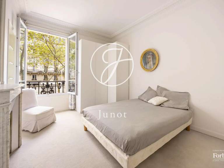 Appartement Paris 7e - 3 chambres - 97m²