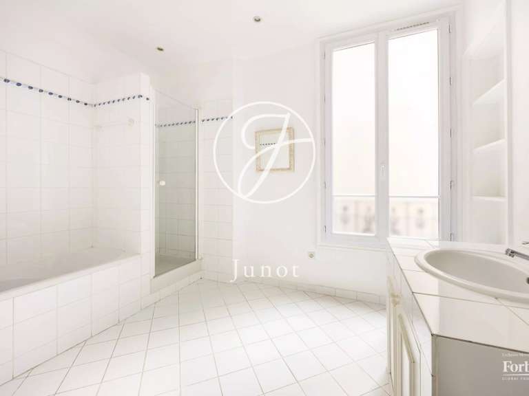Appartement Paris 7e - 3 chambres - 97m²