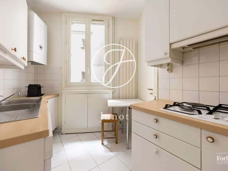Appartement Paris 7e - 3 chambres - 97m²