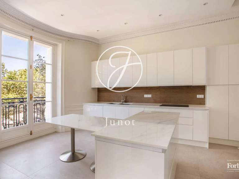 Appartement Paris 7e - 4 chambres - 201m²
