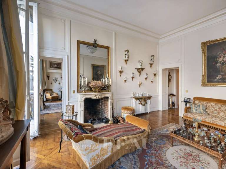 Appartement Paris 7e - 2 chambres - 106m²
