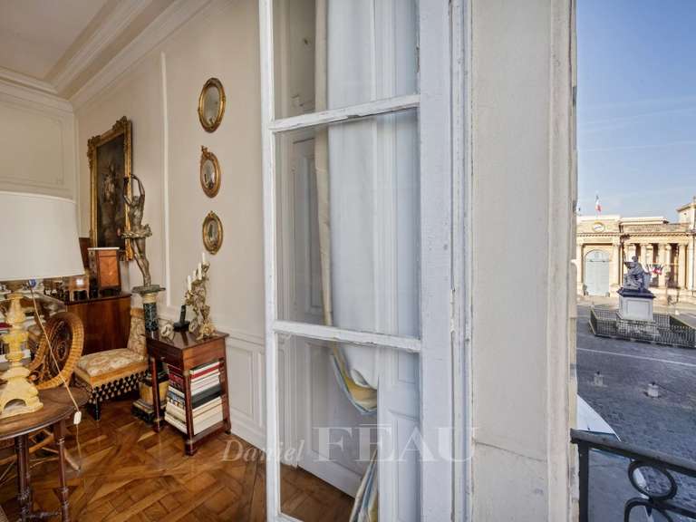 Appartement Paris 7e - 2 chambres - 106m²