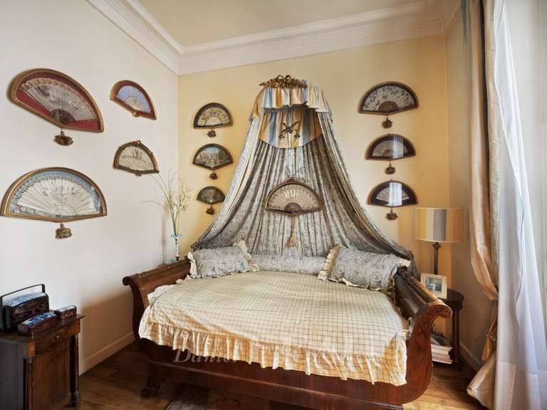 Appartement Paris 7e - 2 chambres - 106m²