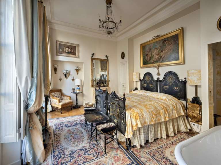 Appartement Paris 7e - 2 chambres - 106m²