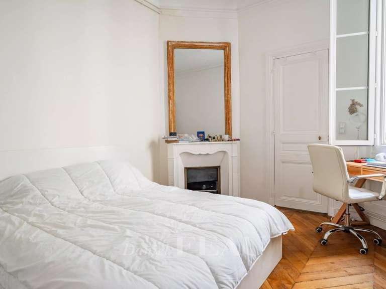 Appartement Paris 7e - 4 chambres - 132m²