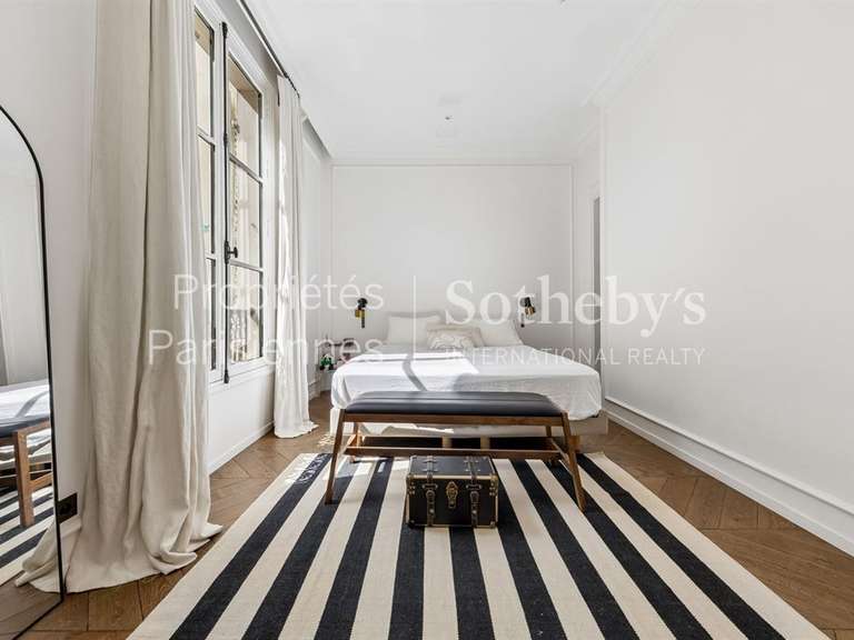 Appartement Paris 7e - 2 chambres - 146m²