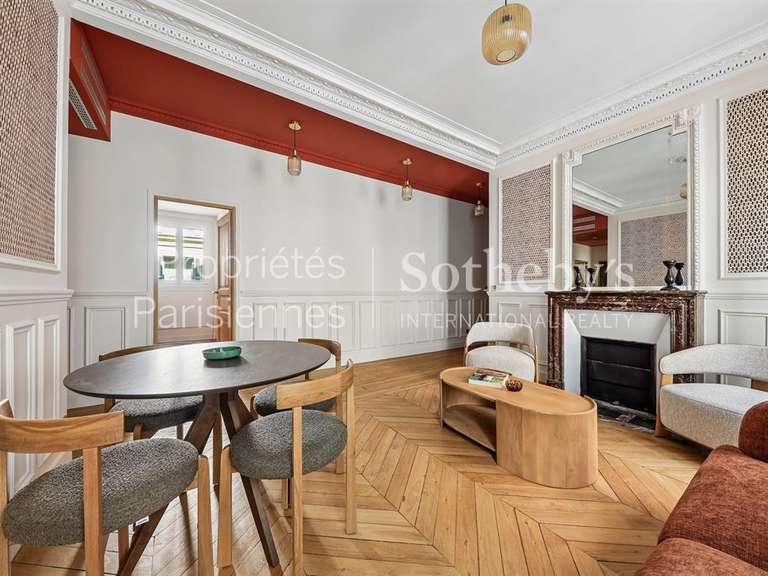 Appartement Paris 7e - 2 chambres - 74m²