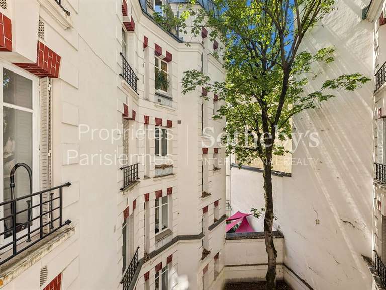 Appartement Paris 7e - 2 chambres - 74m²