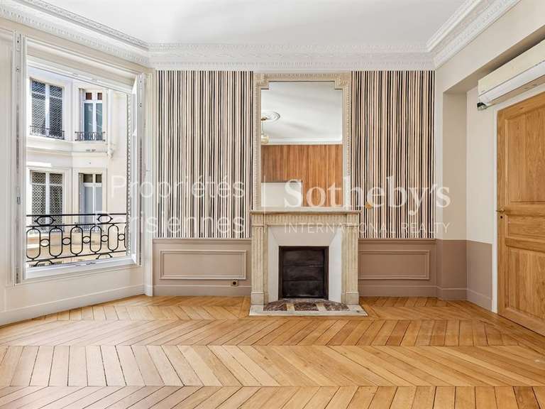 Appartement Paris 7e - 2 chambres - 74m²