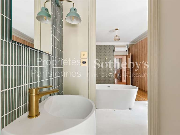 Appartement Paris 7e - 2 chambres - 74m²