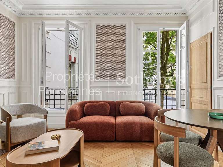 Appartement Paris 7e - 2 chambres - 74m²