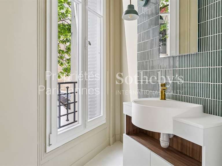 Appartement Paris 7e - 2 chambres - 74m²
