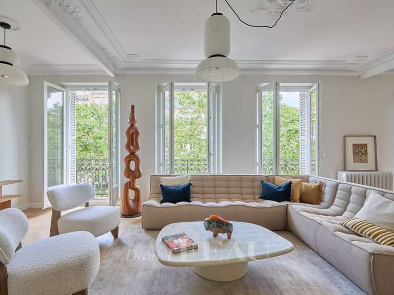 Appartement Paris 7e - 3 chambres - 126m²