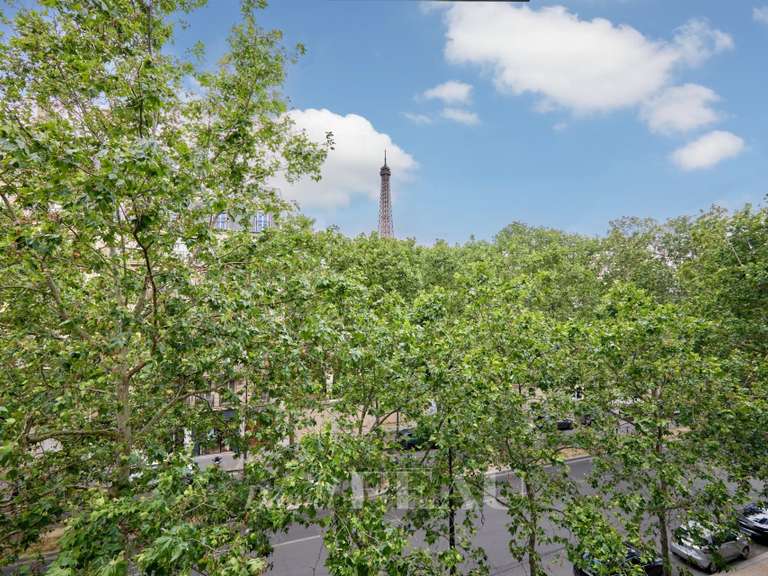 Appartement Paris 7e - 3 chambres - 126m²