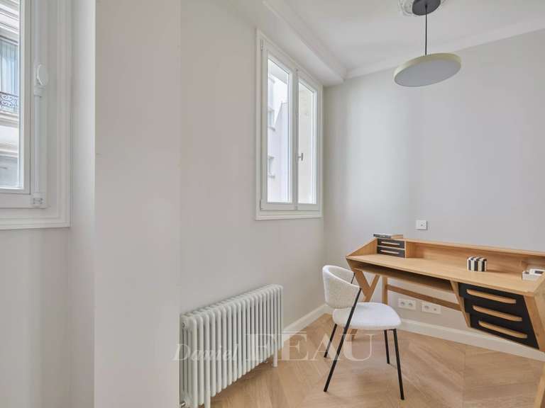 Appartement Paris 7e - 3 chambres - 126m²