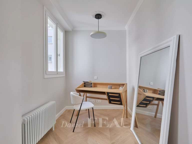 Appartement Paris 7e - 3 chambres - 126m²