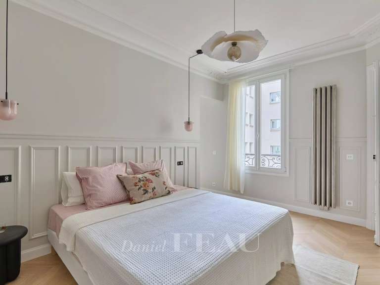 Appartement Paris 7e - 3 chambres - 126m²