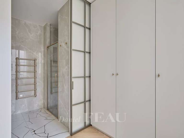 Appartement Paris 7e - 3 chambres - 126m²