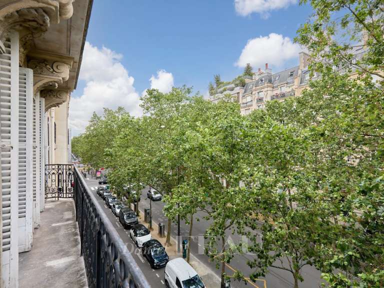 Appartement Paris 7e - 3 chambres - 126m²