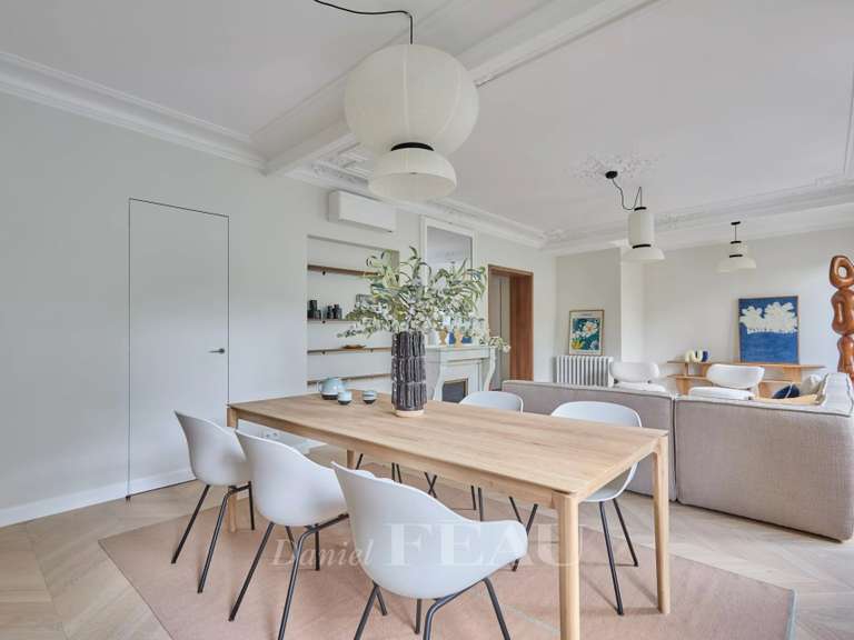 Appartement Paris 7e - 3 chambres - 126m²
