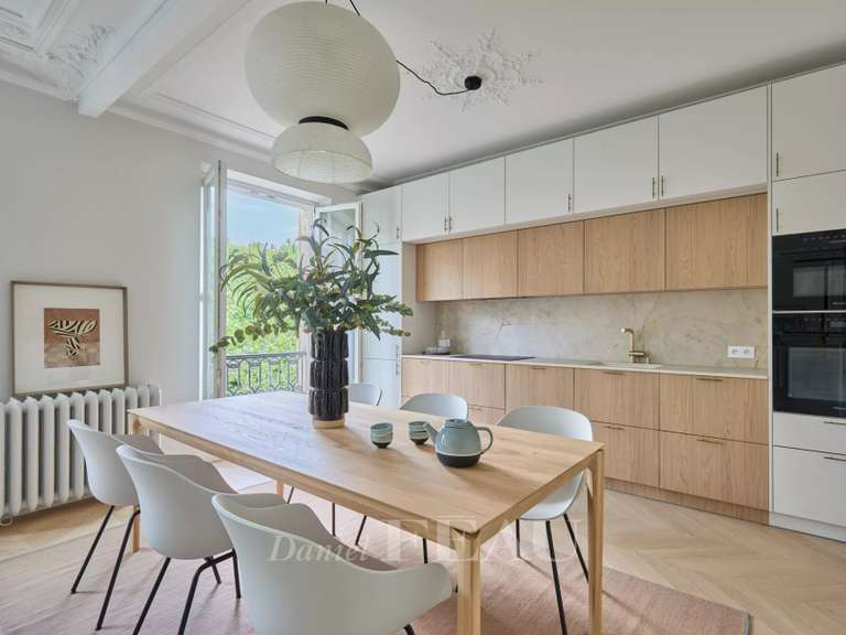 Appartement Paris 7e - 3 chambres - 126m²