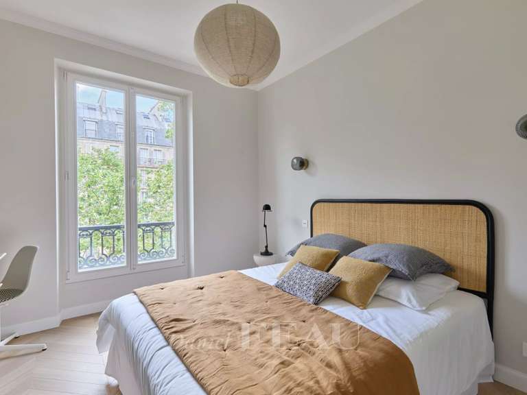 Appartement Paris 7e - 3 chambres - 126m²