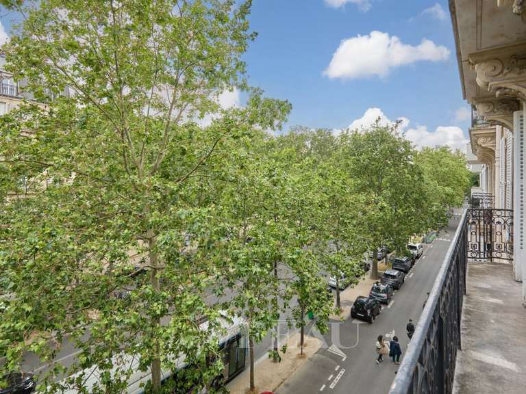 Appartement Paris 7e - 3 chambres - 126m²