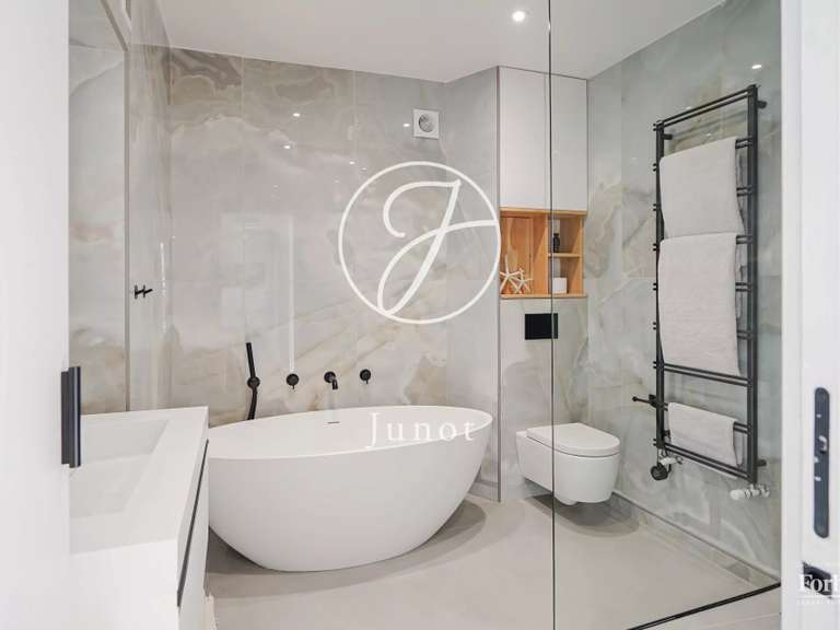 Appartement Paris 7e - 2 chambres - 115m²