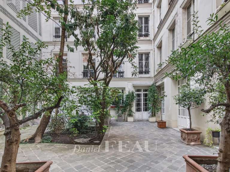 Appartement Paris 7e - 2 chambres - 135m²