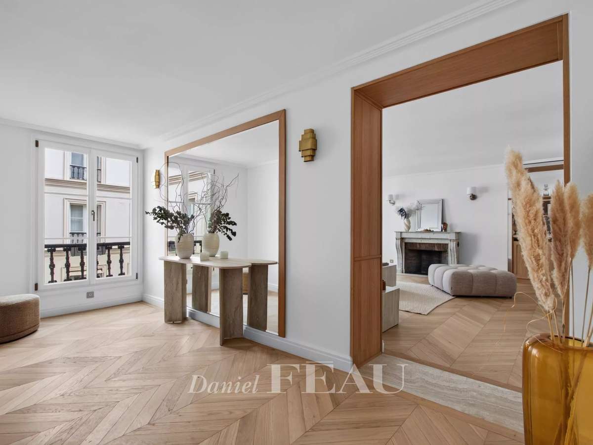 Apartment Paris 7e