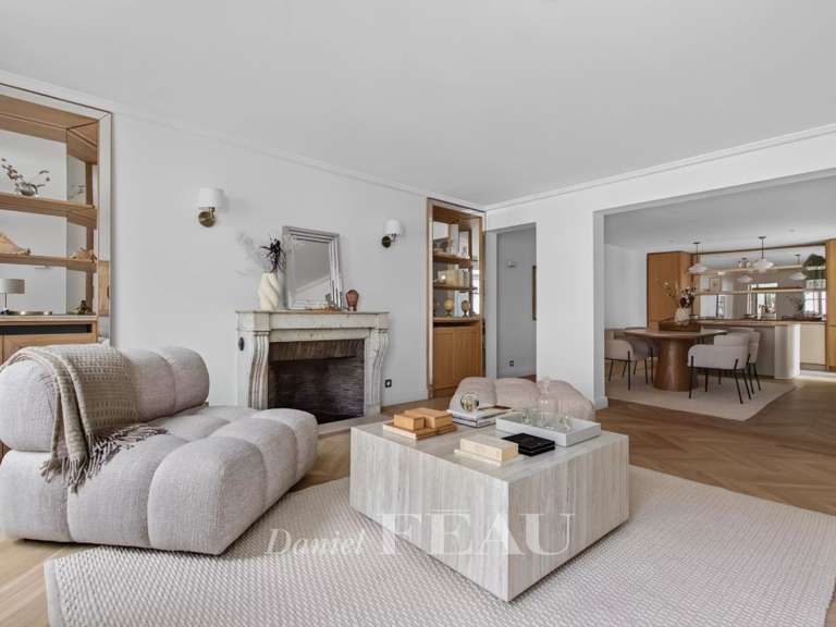 Appartement Paris 7e - 2 chambres - 135m²