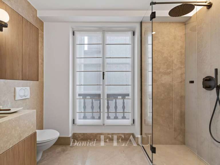 Appartement Paris 7e - 2 chambres - 135m²