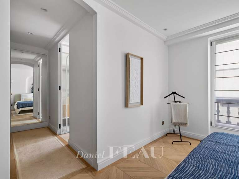 Appartement Paris 7e - 2 chambres - 135m²